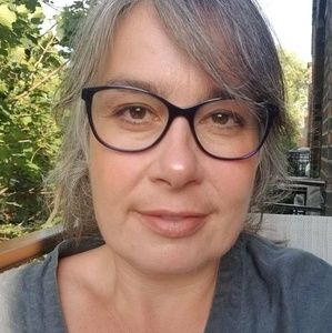 Meet your Posher, Julia